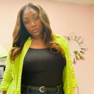 Meet your Posher, Ebanie